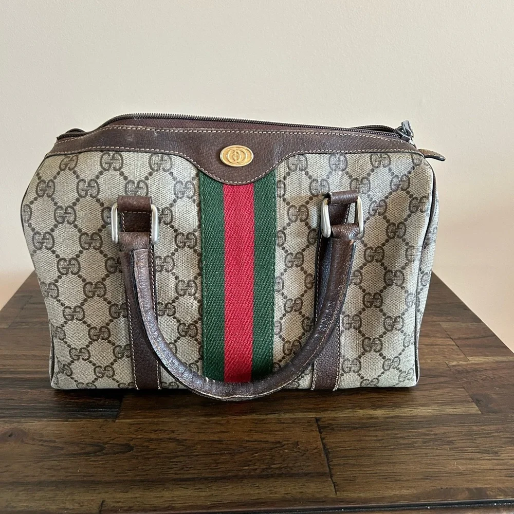 Authentic Gucci purse - Picture 1 of 6
